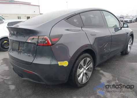 2022 Tesla Model Y z USA, uszkodzony, nr VIN 7SAYGDEE5NF402294